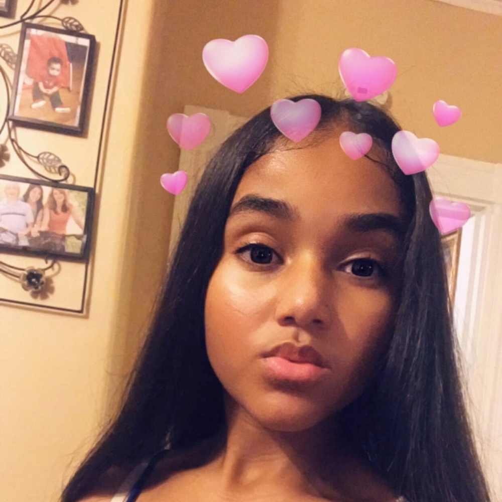 Meet your Posher, Leandra